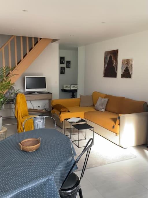 Le Gite Marie-Galante : Belle Maison D'Hotes Avec Acces Piscine En Ete Lanmeur Bagian luar foto